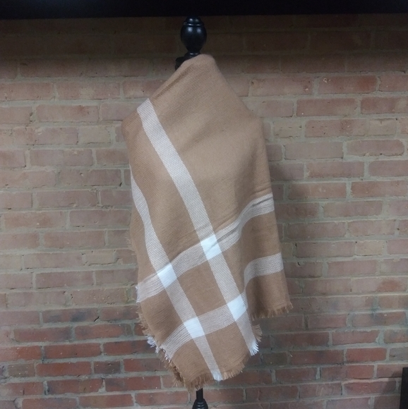 Cabin Fever | SOLD -NWT Chunky Soft Wrap Scarf - Picture 5 of 7